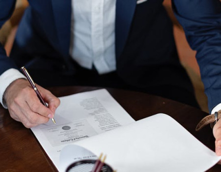 Regularização de Imóveis: Como legalizar uma construção irregular?